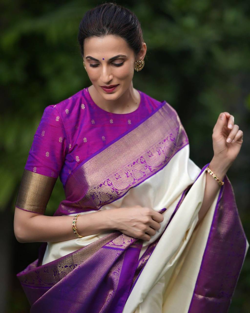 Cream Color Banarasi Silk Saree Blouse
