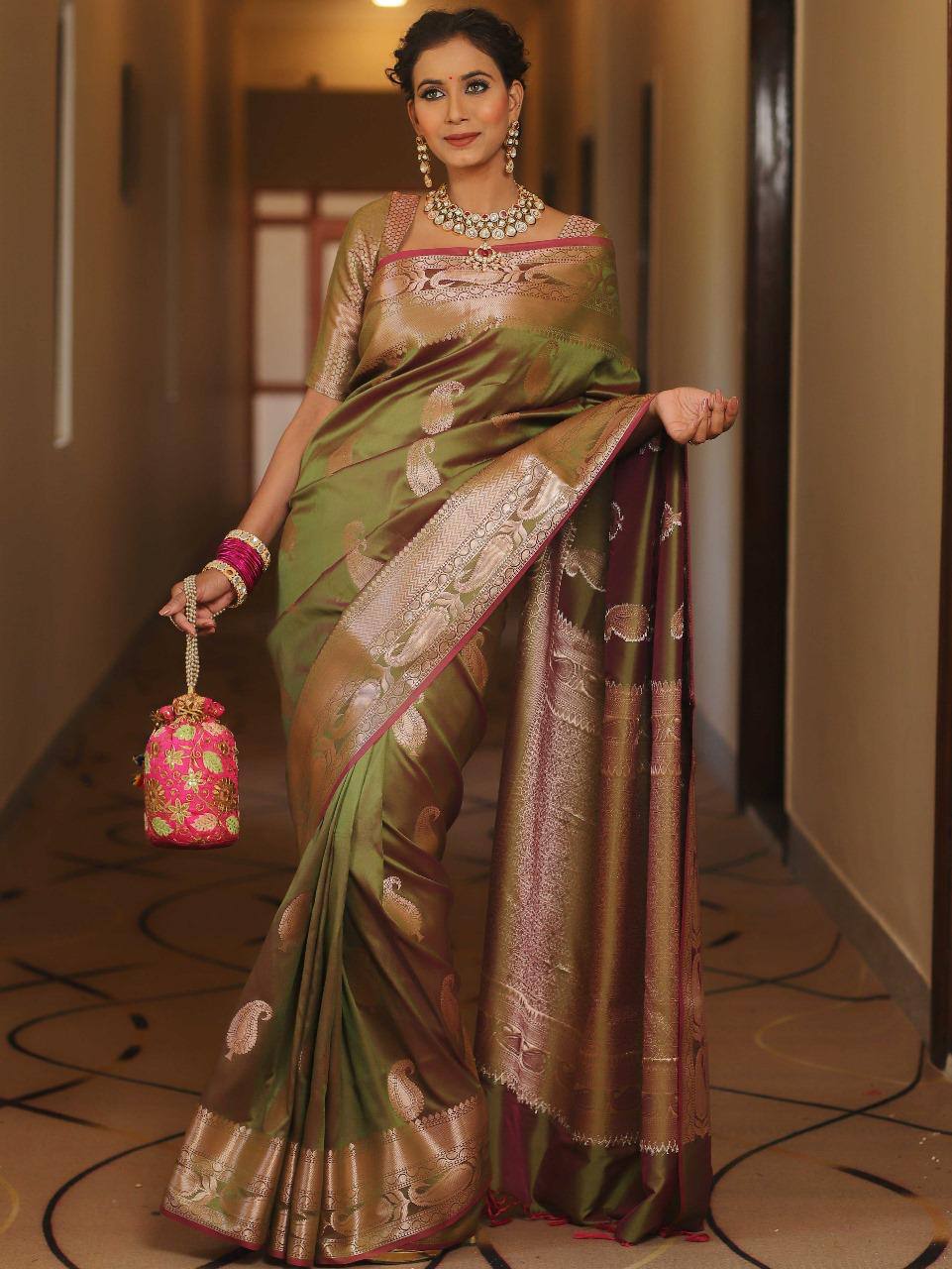 Exquisite Soft Lichi Silk Saree with Rich Jacquard Weaving