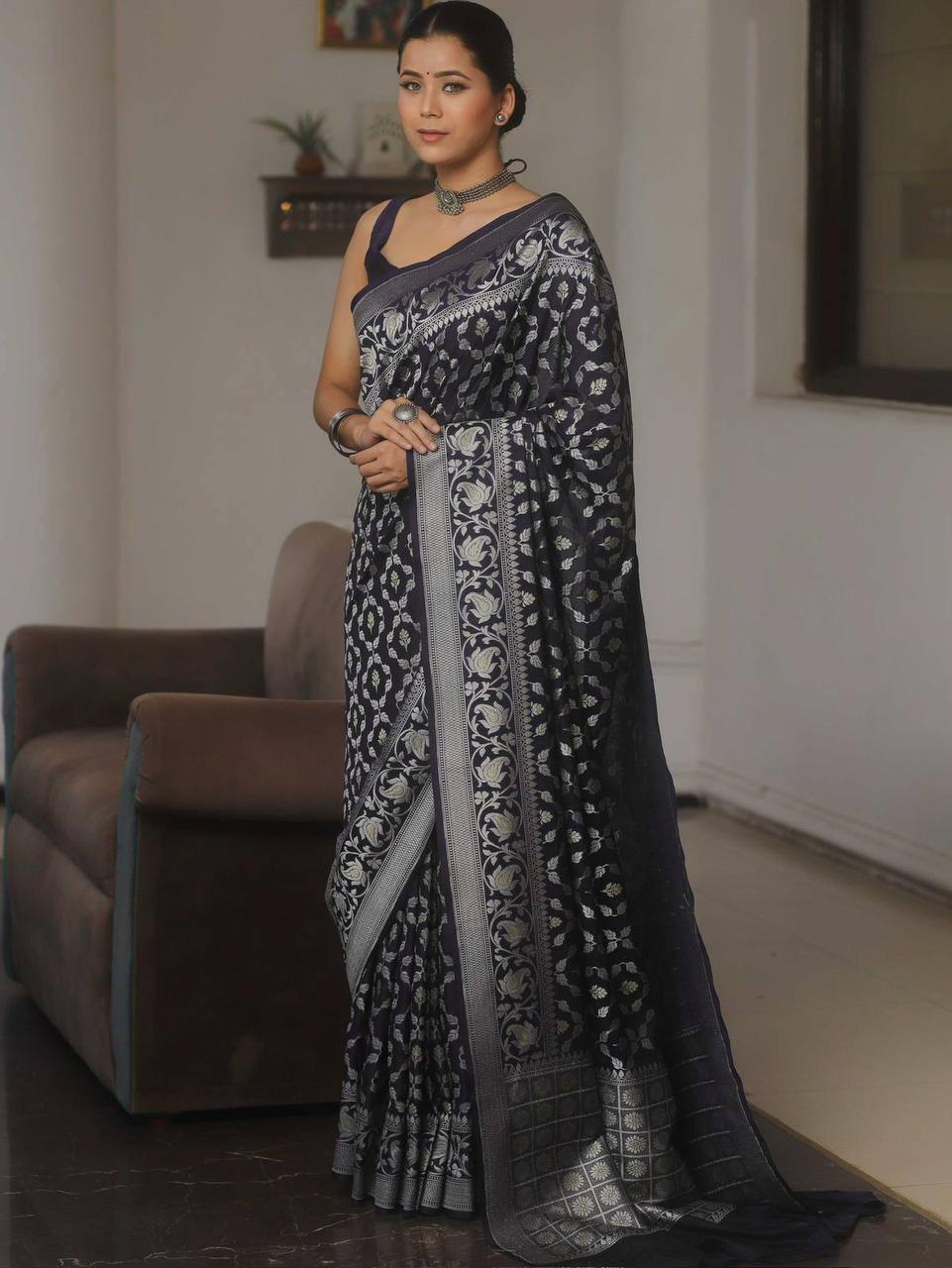 Exquisite Soft Lichi Silk Saree with Rich Jacquard Weave