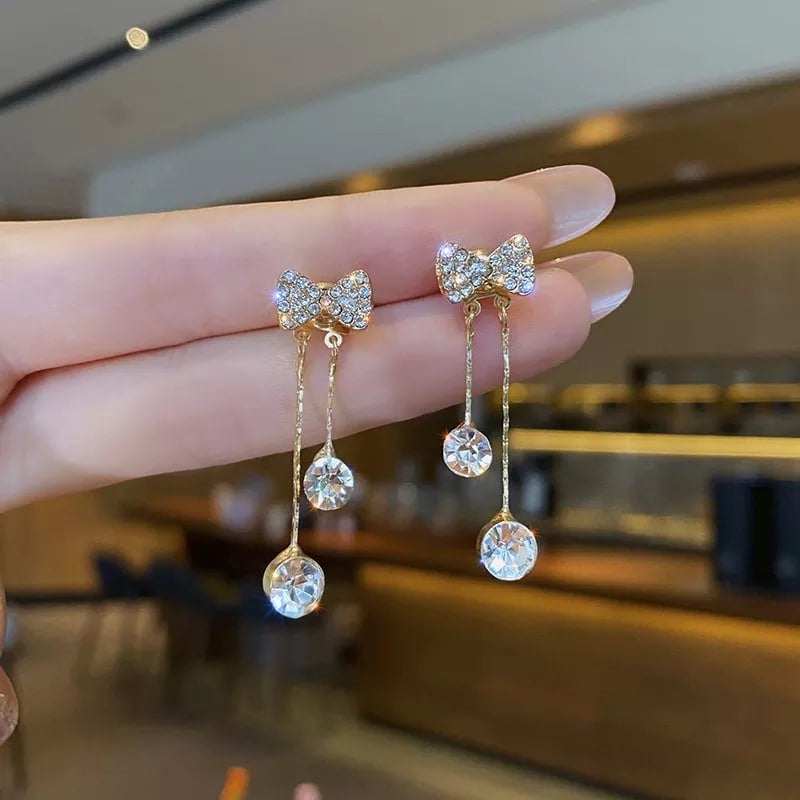 Magnetic Gold Plated Diamond Earrings For Wedding Wear